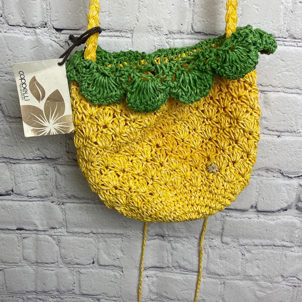 Vintage straw pineapple purse